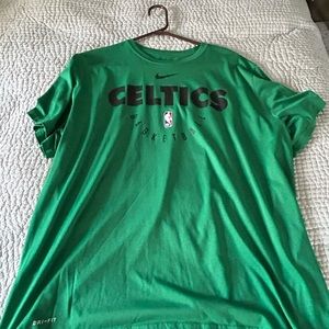 Nike Boston Celtics Dry Fit Athletic Fit Tshirt 2XL.